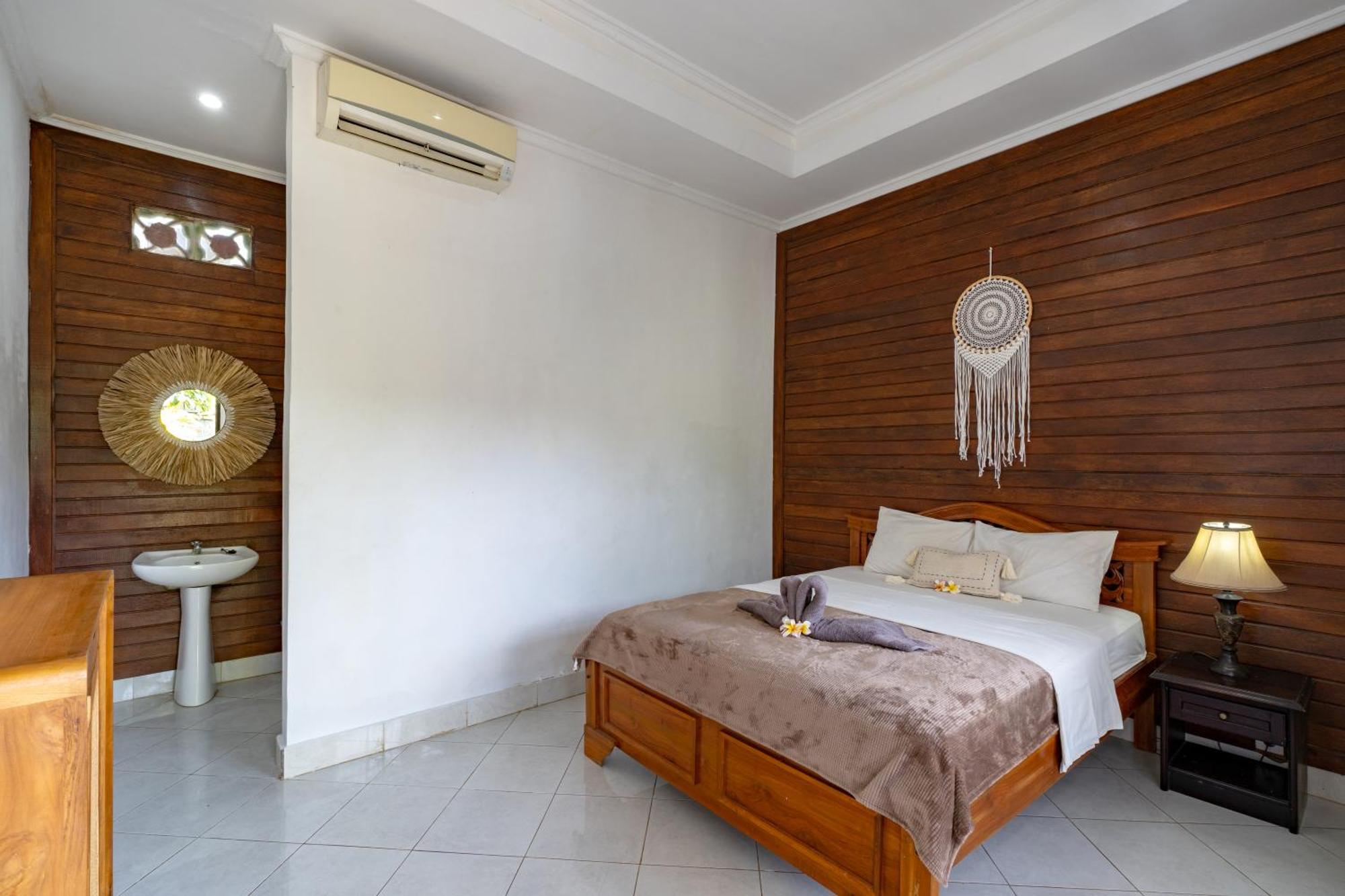 Widia Homestay Nusa Lembongan Bali RedPartner Bagian luar foto